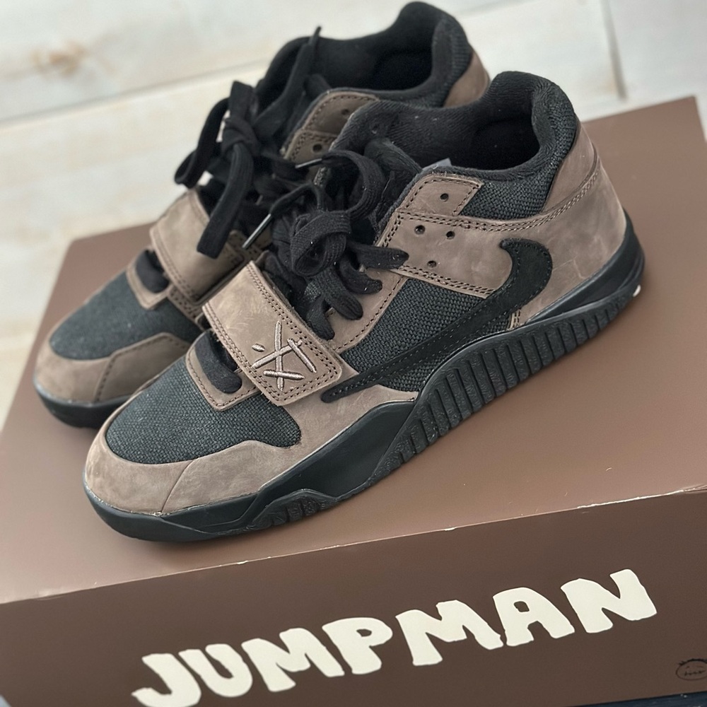 Jordan Jumpman Jack TR
Travis Scott Dark Mocha